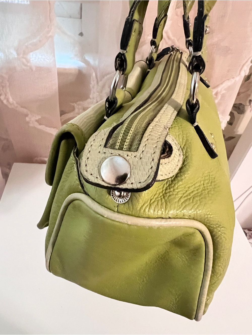 Fossil Genuine Leather Lime Green Shoulder Handbag w/ Matching Card Holder Y2K - Picture 6 of 10